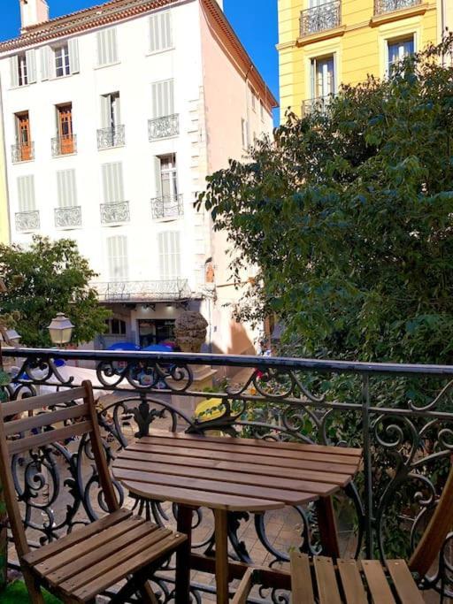 Esprit Cosy Au Centre Historique Apartment Toulon Exterior photo